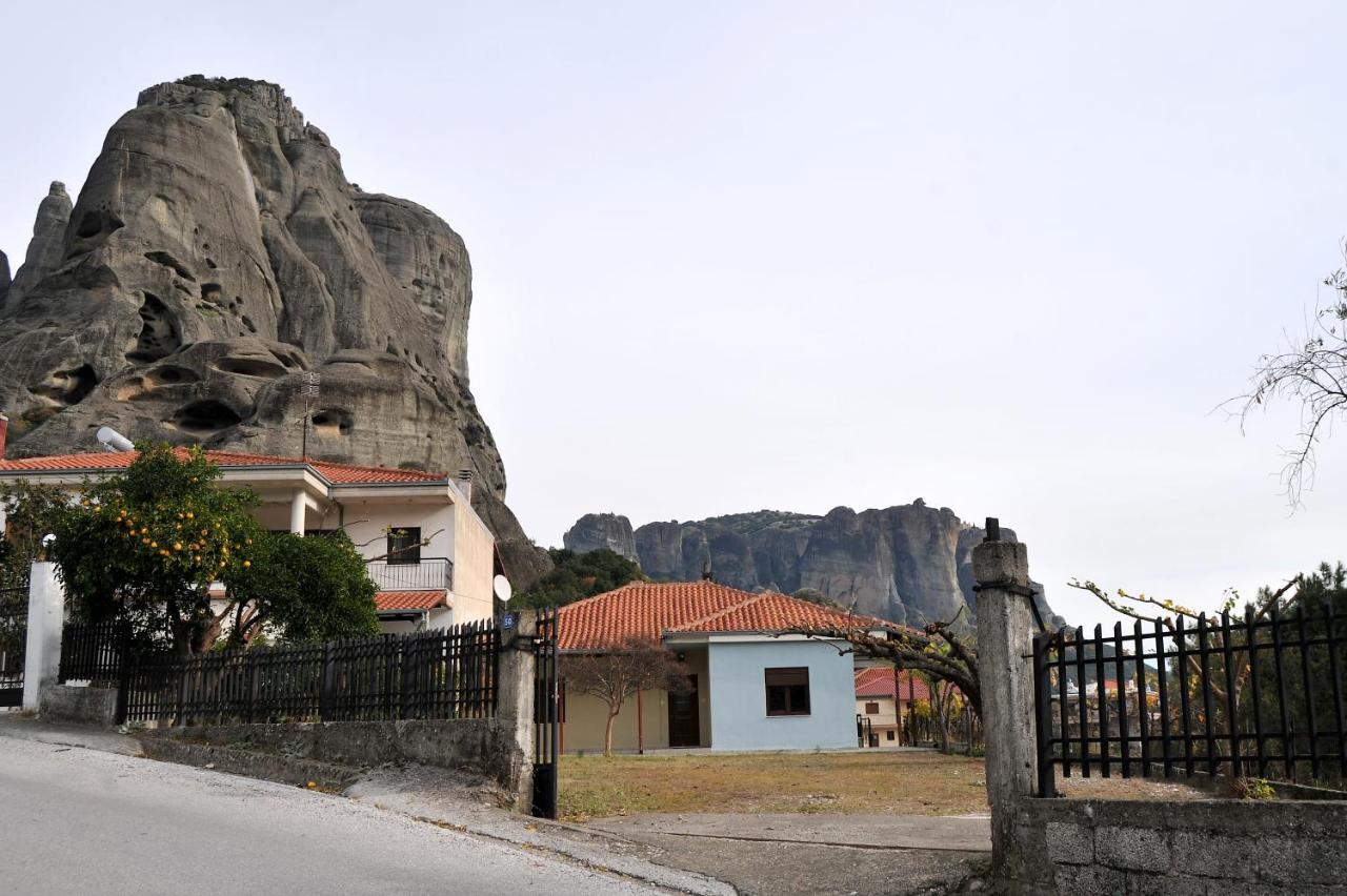 Ananta House Villa Калампака Екстериор снимка