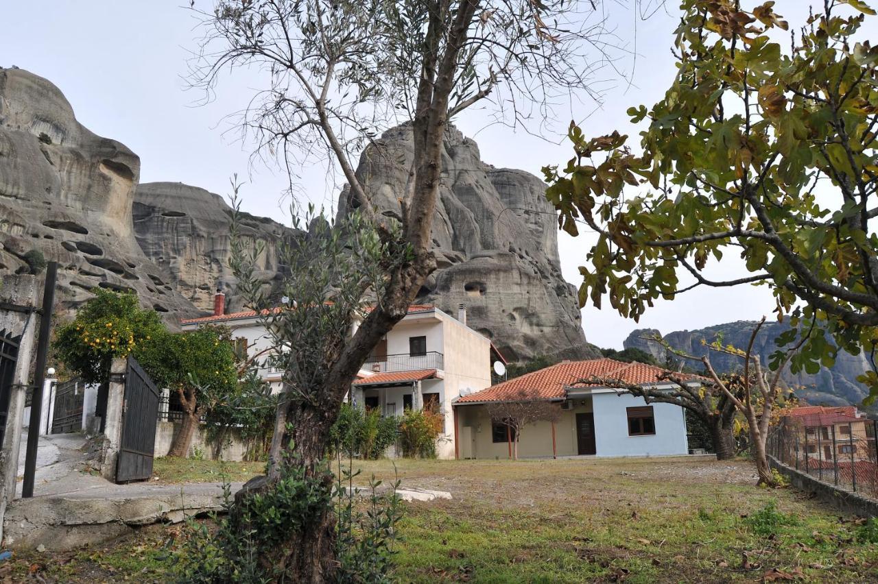 Ananta House Villa Калампака Екстериор снимка